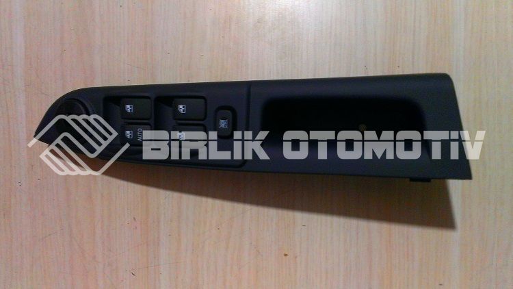 GETZ-ÖN CAM DÜĞMESİ DÖRTLÜ SOL 03-05 GETZ-ÖN CAM DÜĞMESİ DÖRTLÜ SOL 03-05