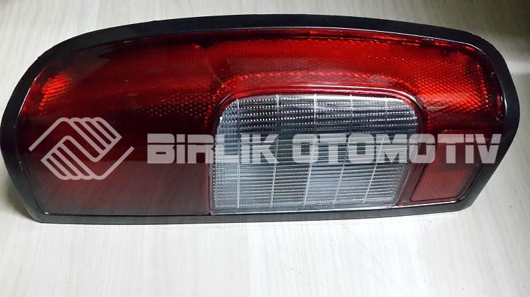 PICK-UP D22-STOP LAMBASI SAĞ 98-02 / D23 03-08 PICK-UP D22-STOP LAMBASI SAĞ 98-02 / D23 03-08